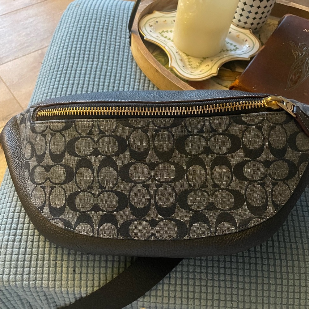Coach Blue and Tan “Warren” belt bag, NWOT